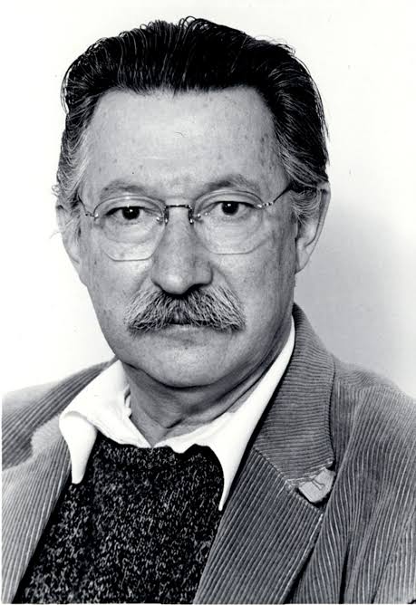 Joseph Weizenbaum is acknowledged as a forefather of artificial text generation